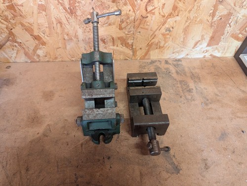 Pair small machine vices - of,