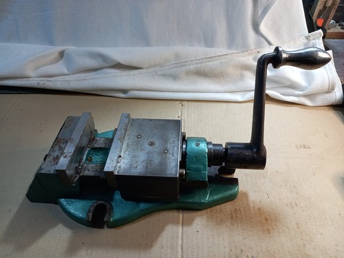 Milling machine vice used - milling,