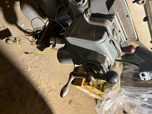Bridgeport manual vertical - manual,